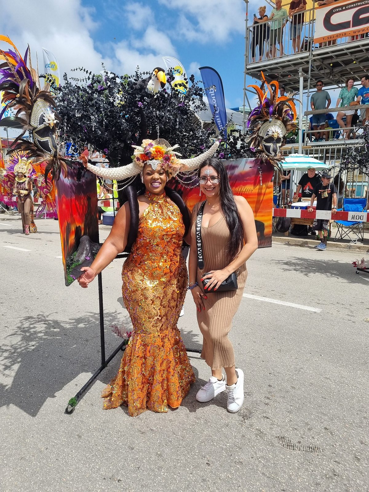 Colorful costumes and dancers at the Aruba Carnival parade