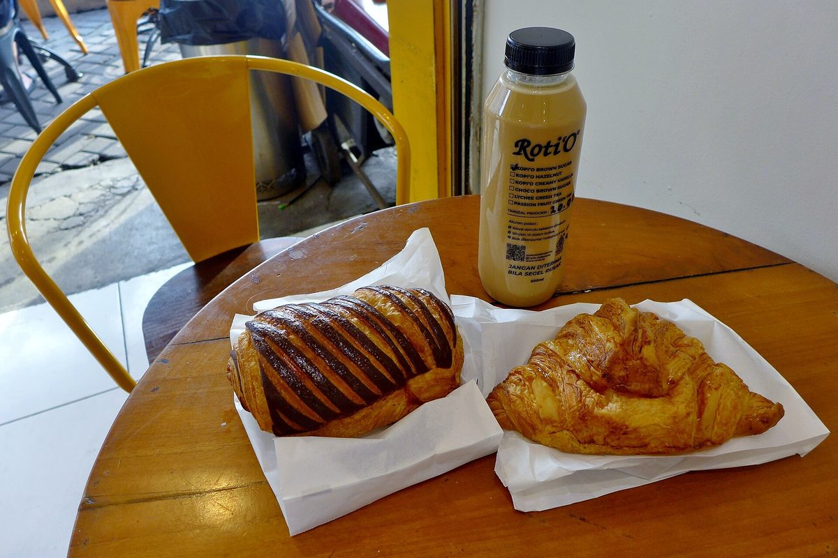 Fresh coffee and pastries at an Aruba bakery cafe