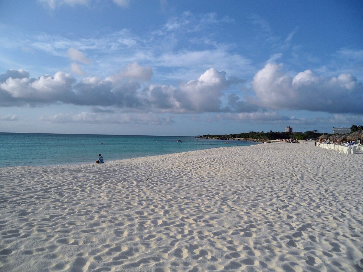 White-sand Eagle Beach in Aruba with turquoise Caribbean water