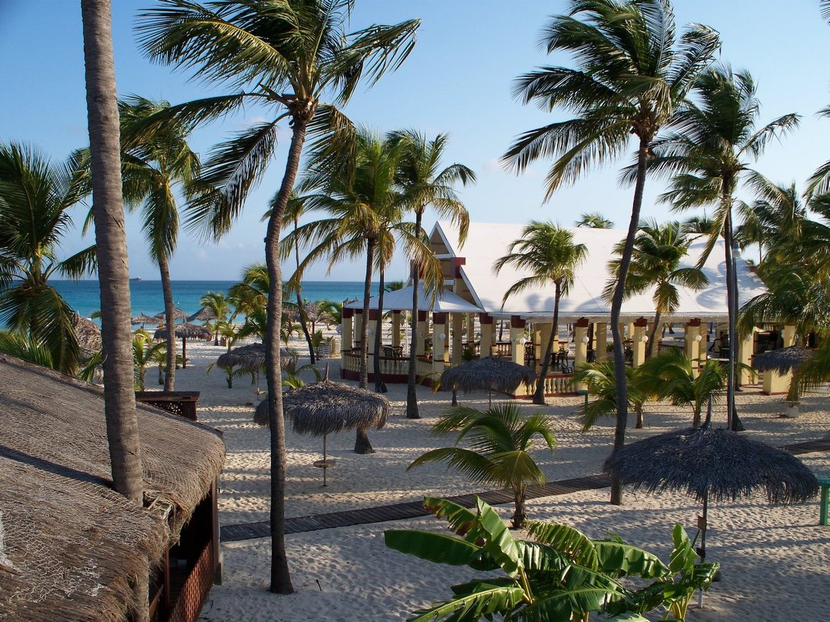 Quiet Manchebo Beach on Aruba's low-rise strip, home to several beachfront restaurants
