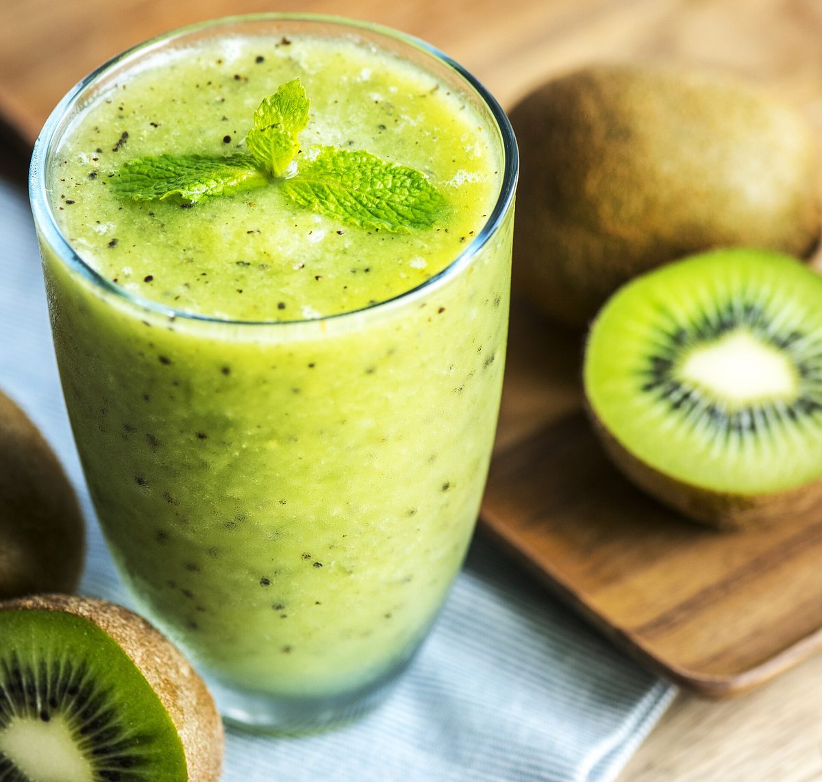 Fresh green fruit smoothie, an affordable beachfront refuel in Aruba